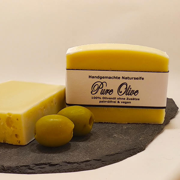 Produktfoto der palmölfreien Naturseife "Pure Olive" von Seifengartenn